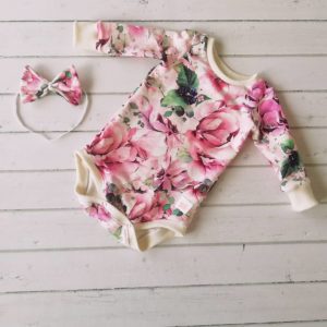 Body niemowlęce pastelowe kwiaty