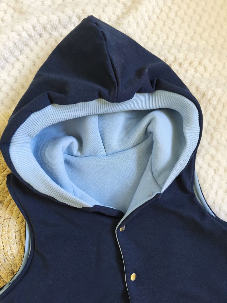 Bezrękawnik dla chłopca dresowy - obrazek 3