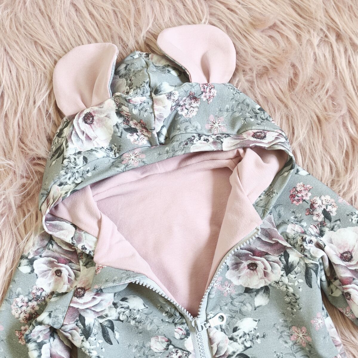 Kurtka dresowa dla dziewczynki lovely flowers - obrazek 2